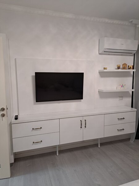 Exigent Plaza, studio de vanzare,